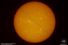Tránsito de la ISS por el sol (cromosfera)